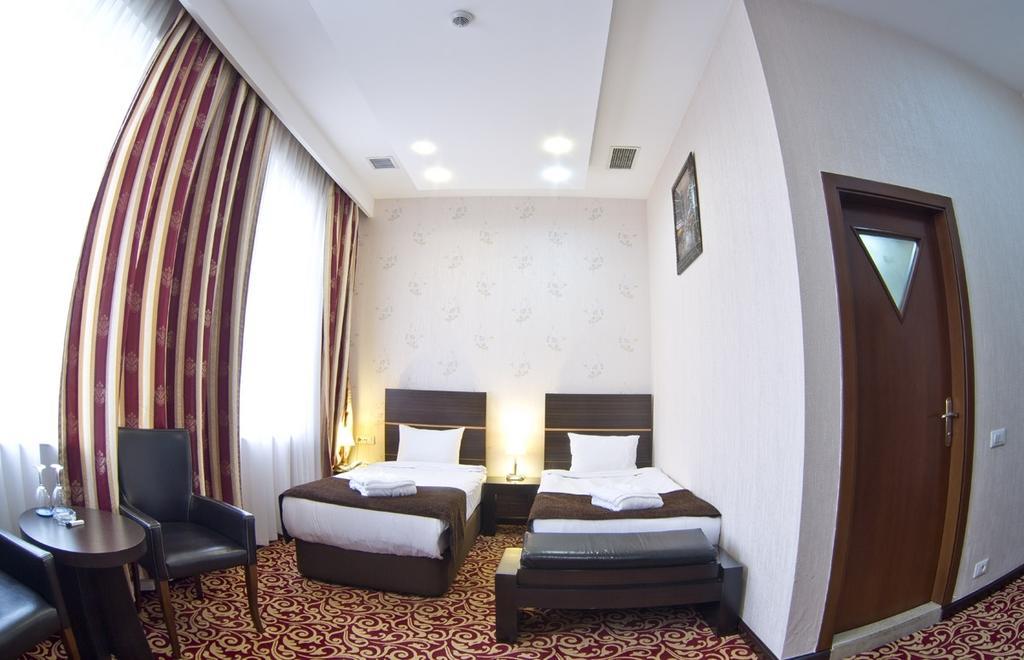 Ambassador Hotel Baku Zimmer foto